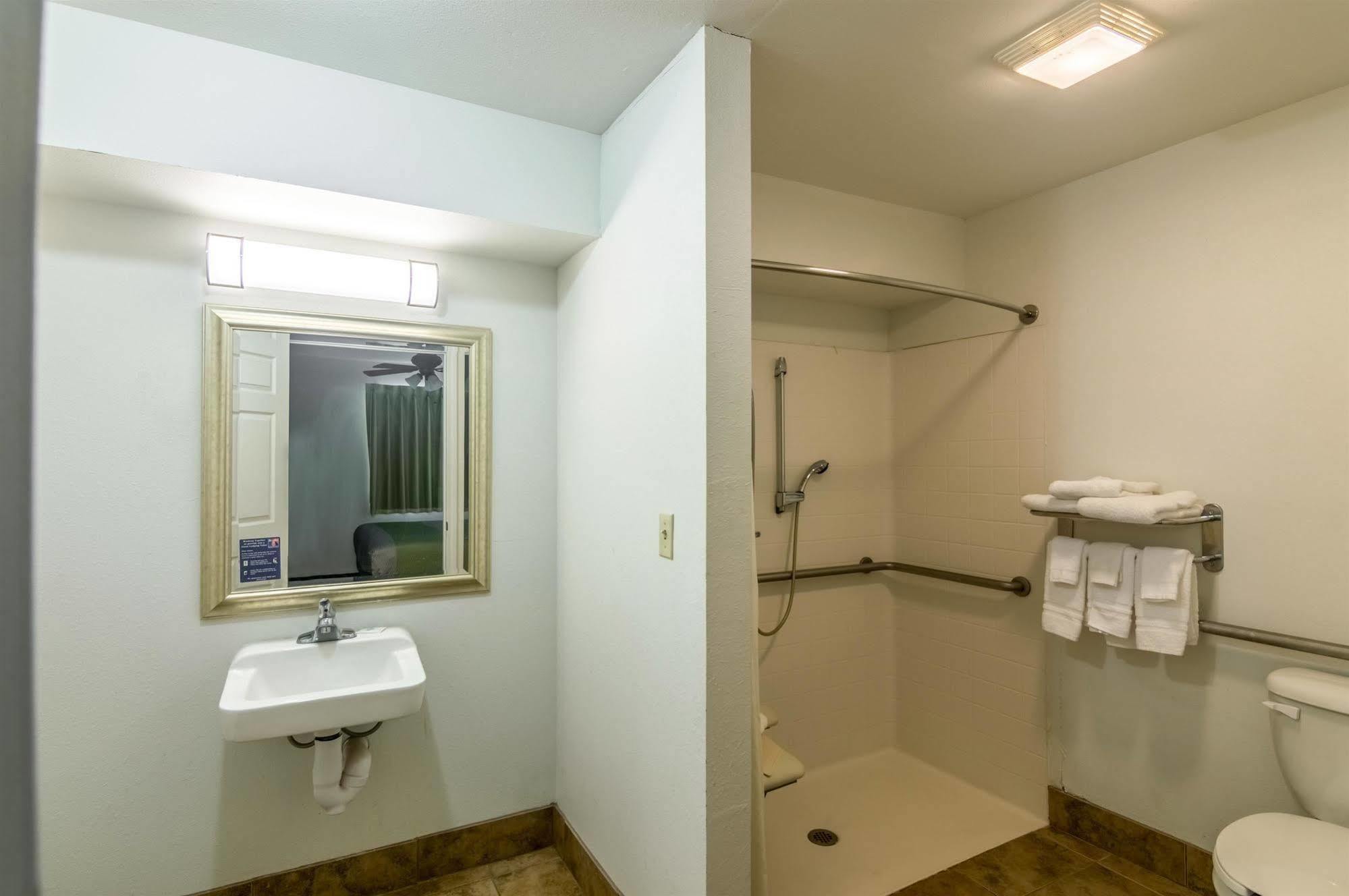 Studio 6-Lubbock, Tx - Medical Center Exterior photo